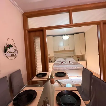 Apartment Comfort Center Tirana